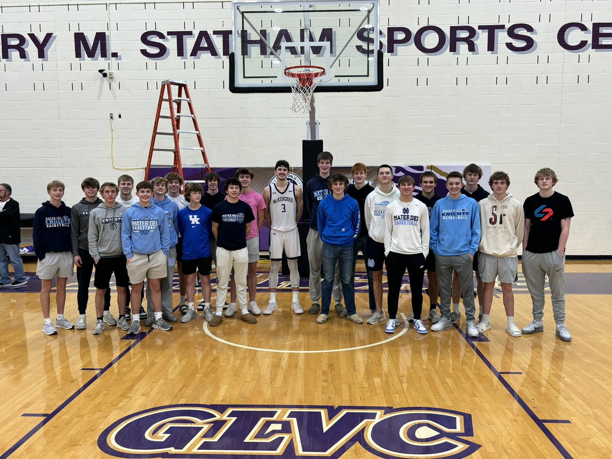 Last night the Varsity and JV Knights went over to Lebanon to check out 2020 graduate Caleb Zurliene. 

It was great to see Caleb on the hardwood! Hopefully our guys learned some things throughout the course of the game. 

Best of luck the rest of the season, Caleb!