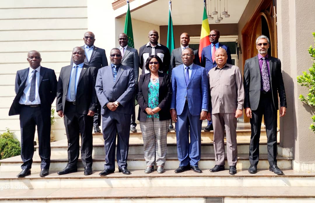 JevPILLAY's tweet photo. I was honored to attend a meeting of the #SADC Defence Attaches based in Addis Ababa. Photo taken in the presence of H.E R. Sakala, Ambassador of the Republic of Zambia to Ethiopia, AU & UNECA and also the representative of the SADC Organ Chair
#Zambia #AfricanUnion #PEACEAU https://t.co/EDtIQ07qgP
