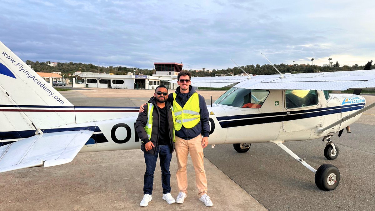 Calling all aspiring #pilots! 🌟 Begin your #aviation #career with our newest base in #Portugal. Fly above stunning landscapes &amp; enjoy FREE accommodation with selected courses &amp; #TimeBuilding offers. Enroll Now! 
Check Our Blog: flyingacademy.com/flying-academy…
#ATPL #EASA #flightschool