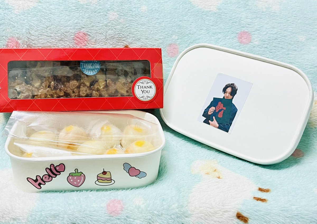BAIFERN222222's tweet photo. ได้รับขนมจากกิจแล้วนะคะ 🥰🌴🫠 งื้ออ ขนมอร่อยมากๆๆๆเลยฮับบ ขอบคุณมากๆนะคะ ✨🫶🏻🙏🏻 💚 ฟินมากกกกเยย

#2ndYearDefLOVE
#แจกกิจนี้เพื่ออิมแจบอม #iAnnyreview
#ฟังเพลงรอแจบอม #JAYB #Def #제이비 https://t.co/WwaaUuaMVY