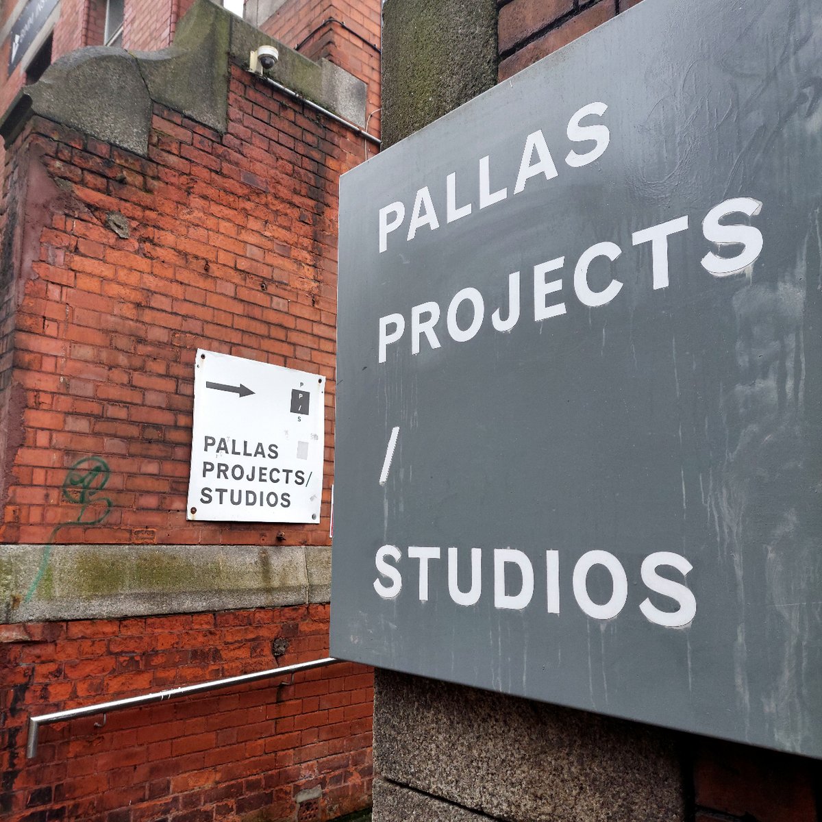 Job Opportunity at Pallas Projects/Studios – Gallery & Communications Assistant (CE Scheme) Please download our full Job Description/Guidelines below before applying. Description/Guidelines on our website before applying. Follow the link in our bio! #PPS #dublin #jobopportunity