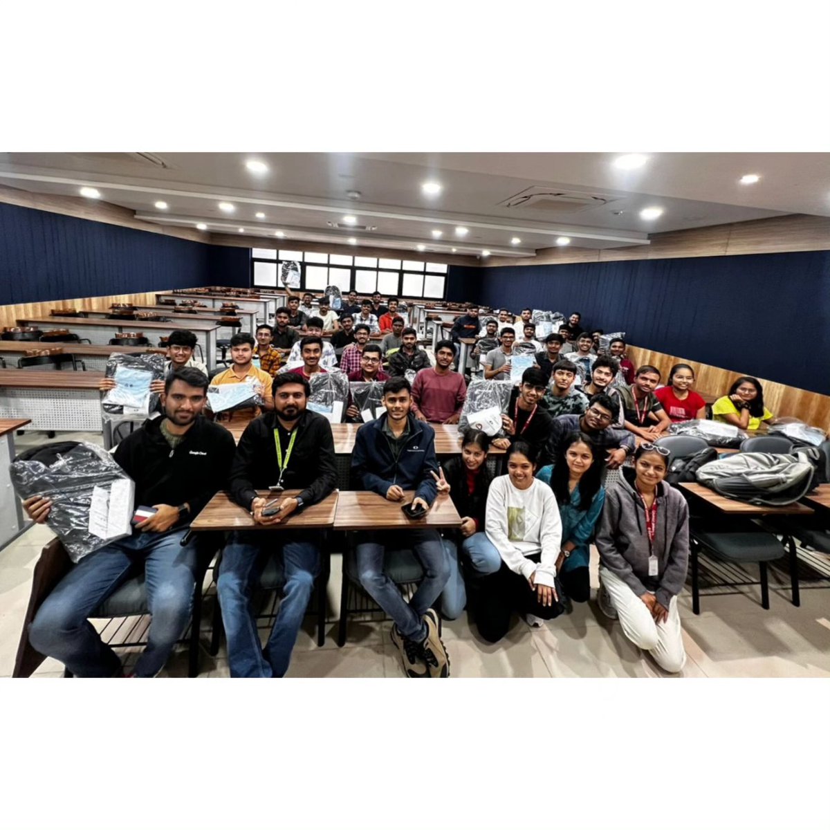gdg_uvpce's tweet photo. πΈ Sharing snapshots from our recent Celebration where we handed out Google Goodies to the top 80 participants of the Google Study Jam.
Cheers to their dedication and achievements π
#googlestudentdeveloperclub #GoogleStudyJam #Mehsana https://t.co/YYQ3SM9dBY