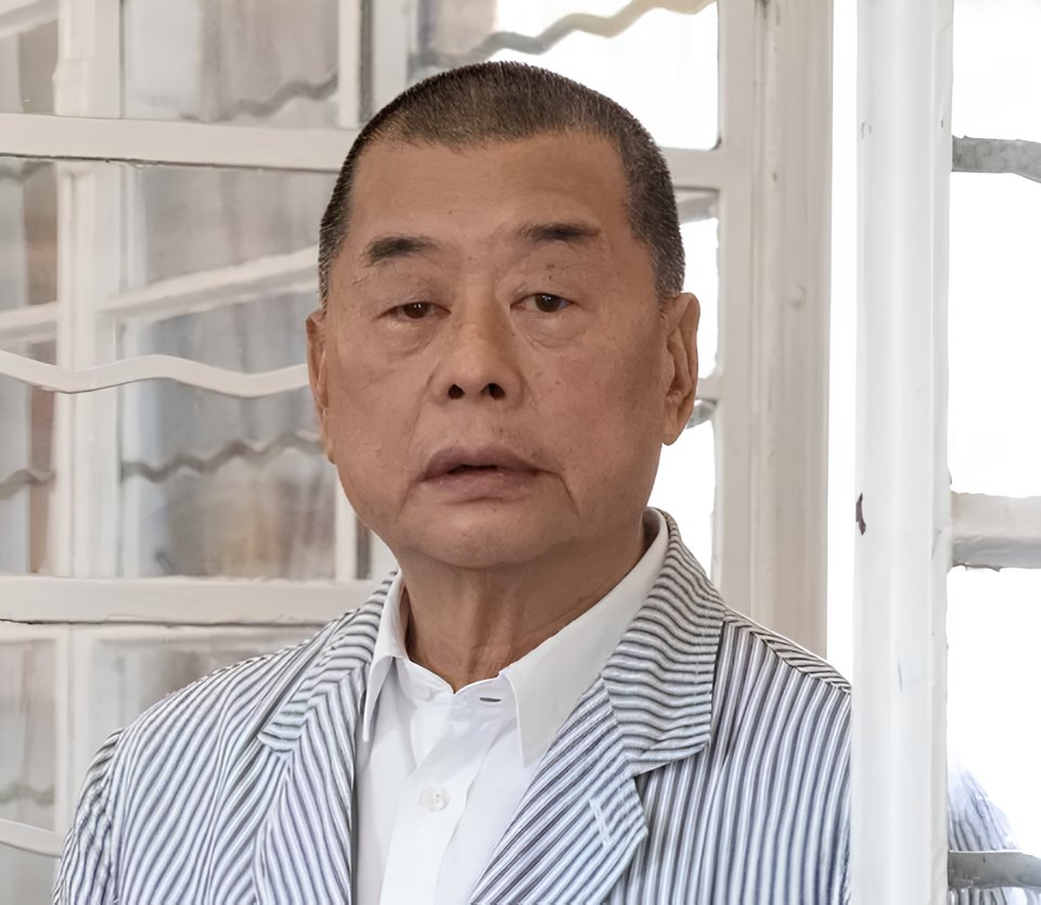 hk_watch's tweet photo. Political prisoner trial developments in #HongKong (5 February-9 February) ⬇️

1⃣ Latest developments in the trial of Jimmy Lai
2⃣ @chowtingagnes to be pursued for the rest of her life
3⃣ HK activist faces verdict over protesting District Council race

https://t.co/S4kogj3WgJ https://t.co/R8MezyTYzW