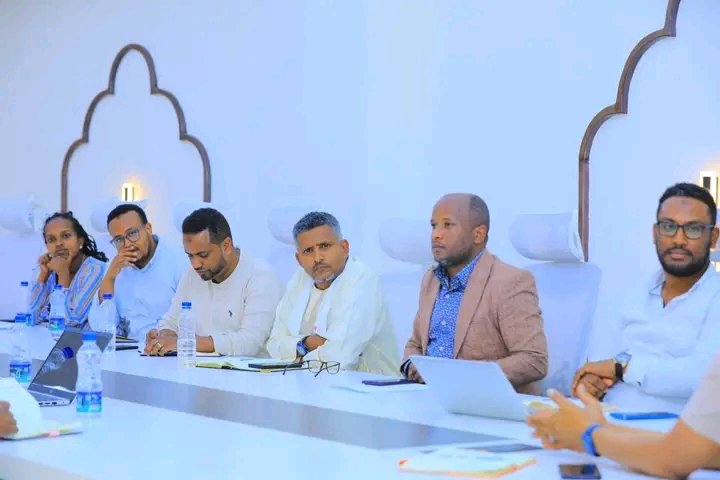 HarariRegPP's tweet photo. ሀረር ከተማን የቱሪስት መዳራሻ ለማድረግ በቅንጅት መስራት ያስፈልጋል- አቶ ኦርዲን በድሪ https://t.co/NYOtFrzug8