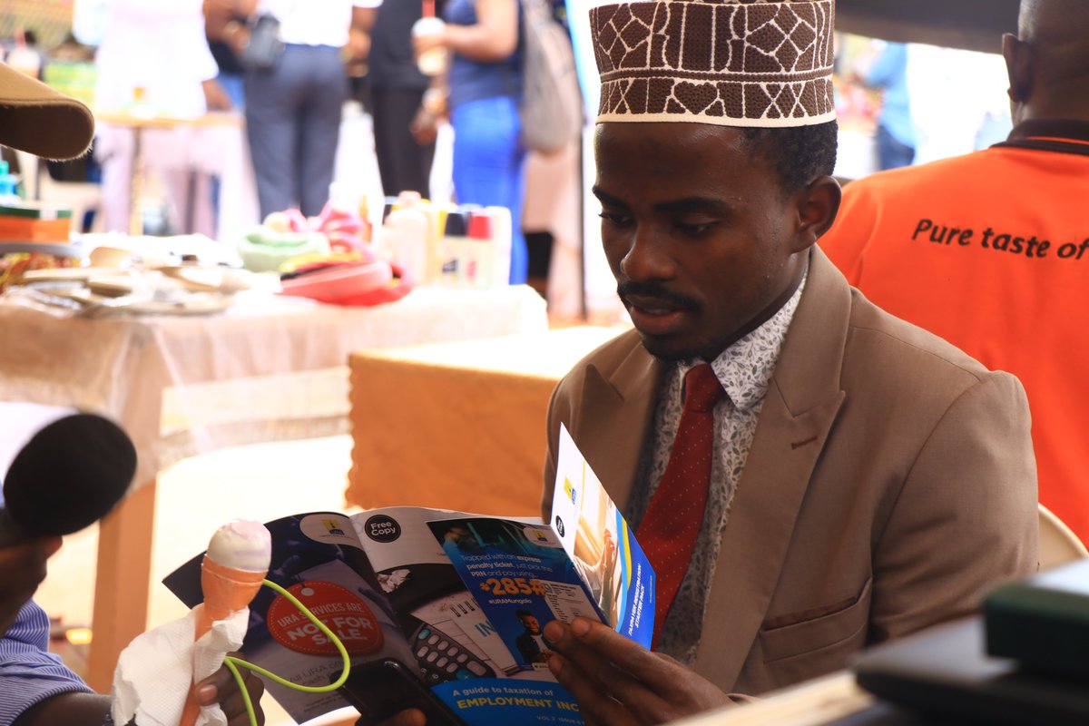 URAuganda's tweet photo. Day 1 of 2 of the Business Exhibition happening at @UCUniversityπ.
The URA Tax Education team in collaboration with the @ucu_taxsociety has today camped at Uganda Christian University, Mukono (UCU) for a 2-day Business Exhibition organized by the UCU Business Society.
The exhibition is a platform for teaching young entrepreneurs/business enthusiasts on all matters tax, and supporting them in formalizing their budding businesses and side hustles.
#TaxAlertGeneration
#FfeBanno
#DevelopingUgandaTogether