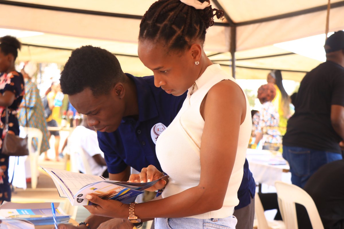 URAuganda's tweet photo. Day 1 of 2 of the Business Exhibition happening at @UCUniversityπ.
The URA Tax Education team in collaboration with the @ucu_taxsociety has today camped at Uganda Christian University, Mukono (UCU) for a 2-day Business Exhibition organized by the UCU Business Society.
The exhibition is a platform for teaching young entrepreneurs/business enthusiasts on all matters tax, and supporting them in formalizing their budding businesses and side hustles.
#TaxAlertGeneration
#FfeBanno
#DevelopingUgandaTogether