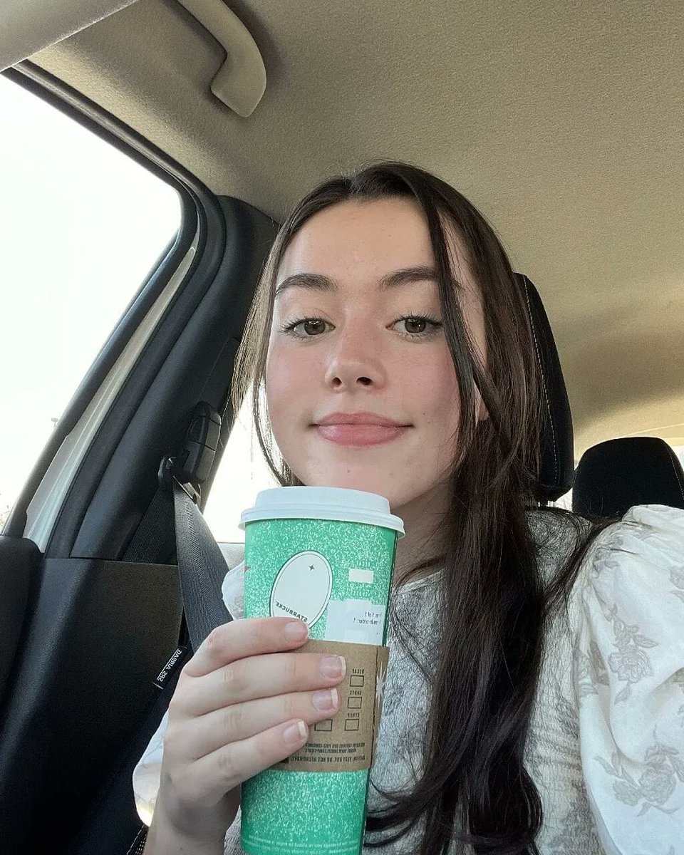 NextBiography's tweet photo. Anneliese Judge is a talented American actress, model, entrepreneur, and social media personality. Her captivating performances, stunning beauty have garnered her a significant following. #nextbiography #AnnelieseJudge #Multitalented #Inspiration #Actress #Model #Entrepreneur https://t.co/k9Z7Lt2uKk