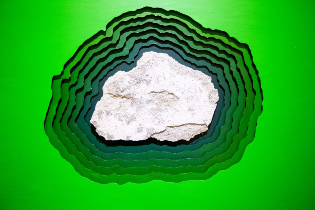 ArgosKS's tweet photo. Kültürel çeşitliliği öne çıkaran çeşitli sanat disiplinlerinde bir çok sergiye ev sahipliği yapan Taksim Sanat, “Kimlik Göstergeleri” başlıklı yeni sergisiyle 25 Şubat’a kadar sanatseverleri ağırlıyor. https://t.co/p82zIN3T20