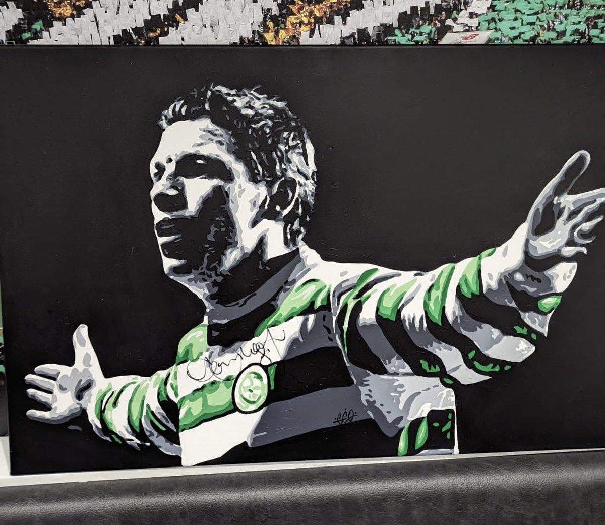 Hi Organising a silent auction for this amazing Painting of Celtics Alan Thompson done by Geo Thomson. The Painting is also signed by Alan , All proceeds will go to Mental Health Charity “Back Onside” . Please Dm me if you would like to make a bid , highest bid will win .