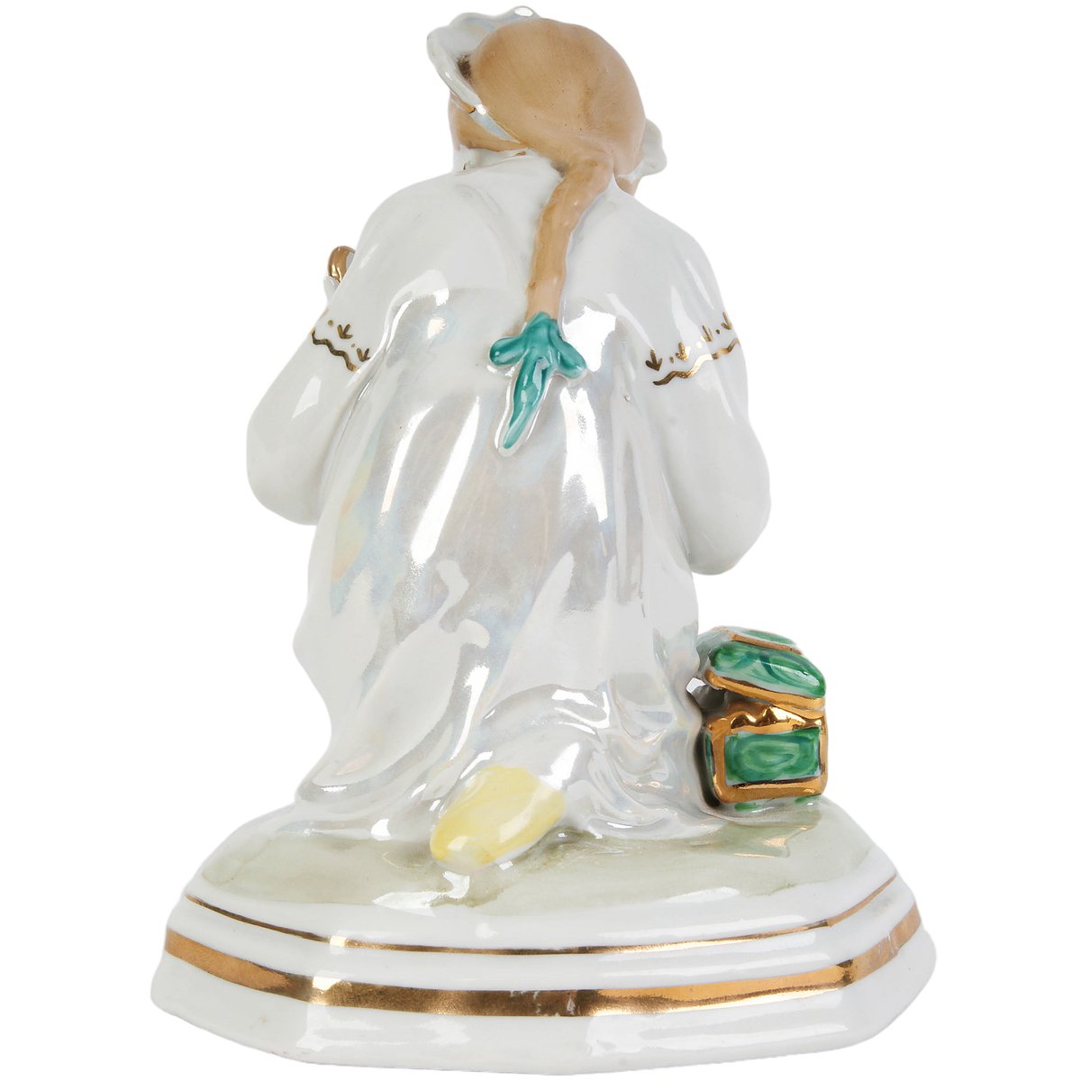 DomaAntikvariat's tweet image. Porcelain figure "Malachite box"
⠀⁠
Artist/Maker: Dulevo porcelain factory
Place of Production: Russia (USSR)
Date of Production: 1967
Materials: gilding, porcelain, underglaze hand painting
Height: 21.0 cm.
⠀⁠
#MalachiteBox #DulevoPorcelain #domaantikvariats