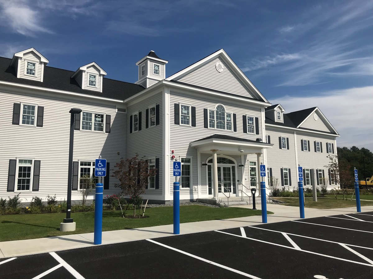 Did  you know that our lab in #StrathamNH is open from Monday to Friday, 7.30am  to 5pm? This lab station often has the least wait time compared to our  other lab stations. Learn more about our lab services here: corephysicians.org/lab