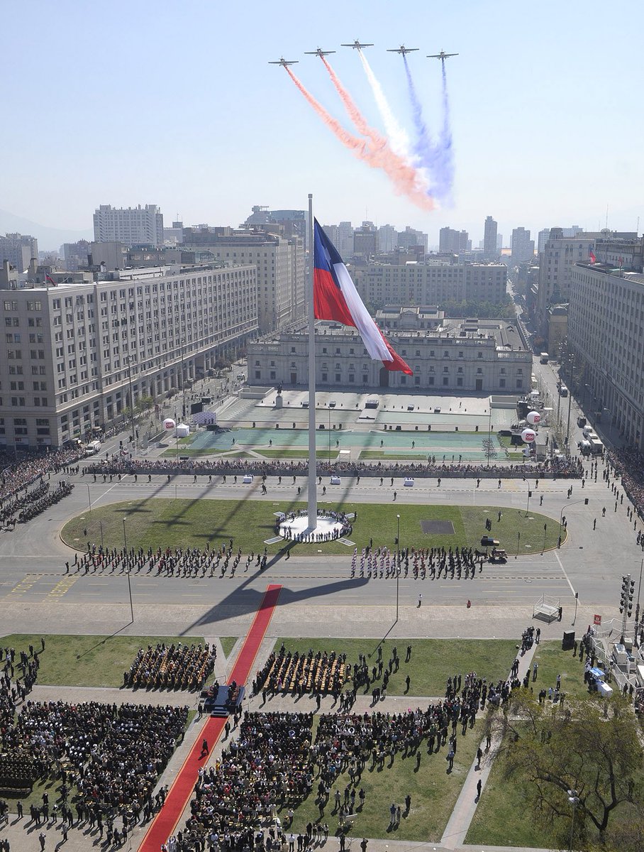 GonureL's tweet photo. Y si recuperamos nuestro Chile?

Y si reconstruimos nuestra Patria?

Y si pensamos en el futuro de la Nación?

Y si lo hacemos entre todos?

La reflexión queda abierta… https://t.co/uRfBjVGAKu