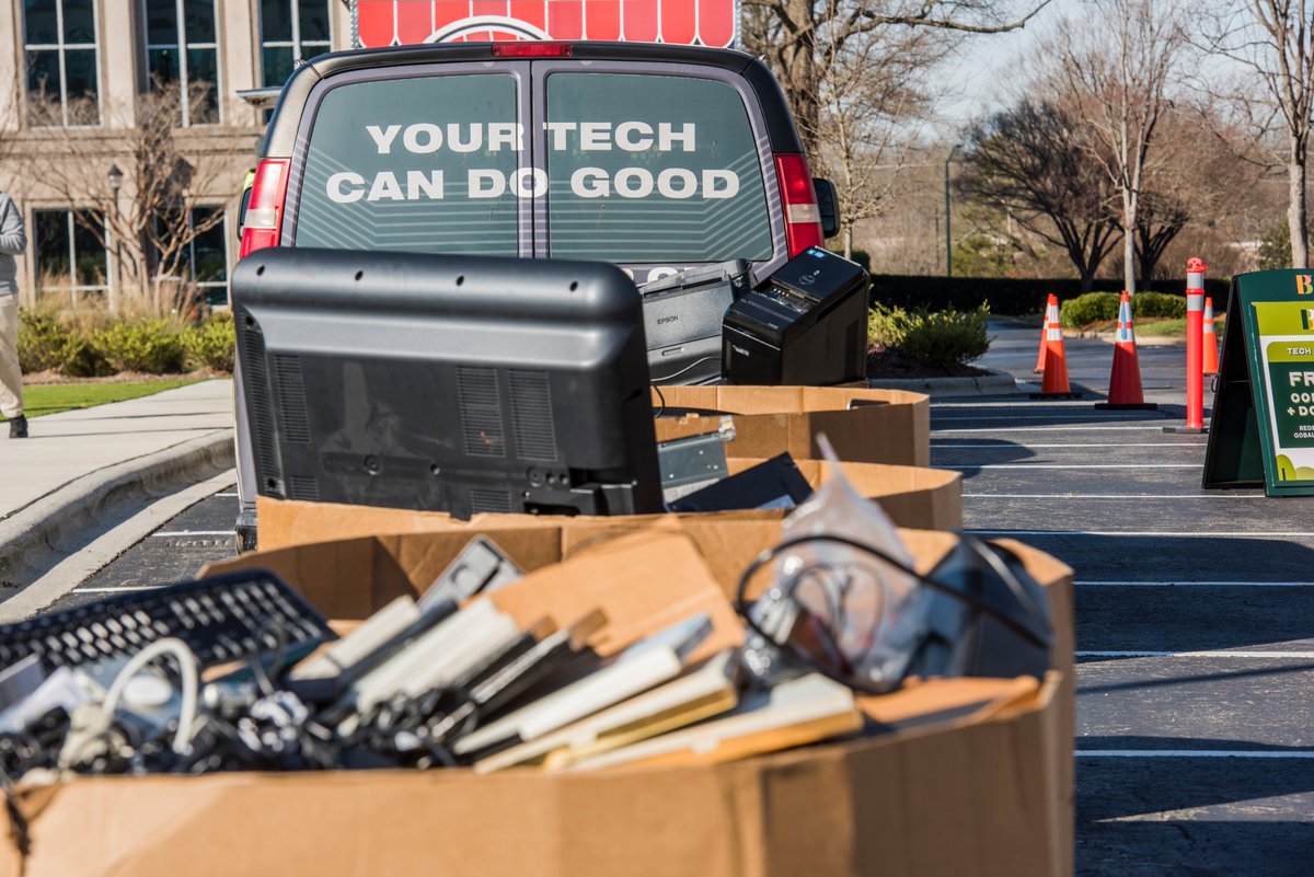 Our customers and community showed 👏 up 👏 for last month’s donation drive! We collected more than 4,400 pounds of electronics for <a href="/GoodwillSP/">Goodwill Industries of the Southern Piedmont</a>'s Dell Reconnect program.

♻️ Thank you to all who participated in our annual Ballantyne Tech Drive.