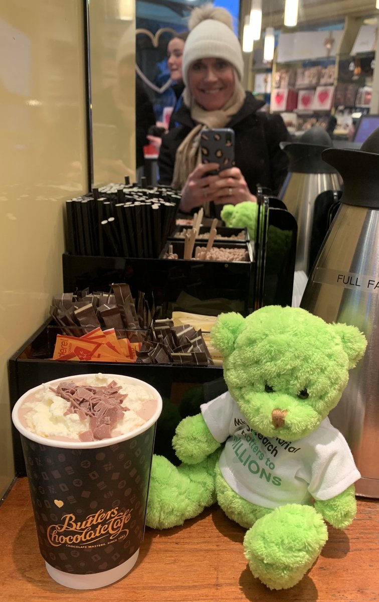 My MitoTed has been on another mission to spread awareness 💚@mymitomission #mymitotedonamission #mitomatterstomillions #chocolate #graftonstreet #dublinireland