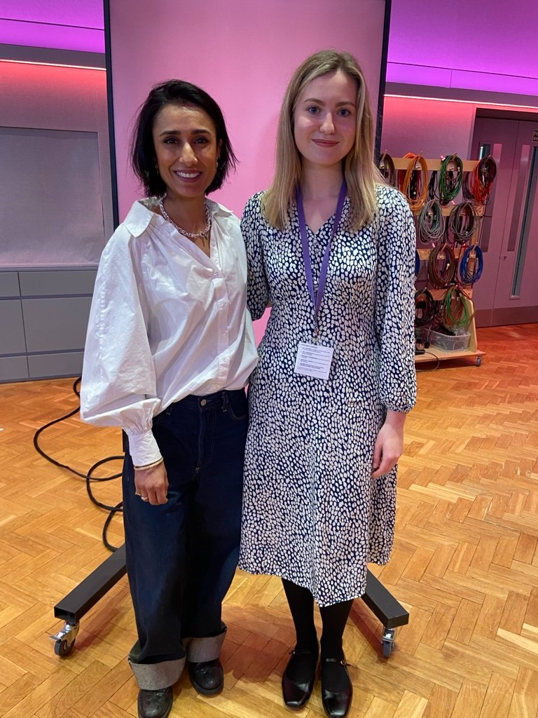 Megan Grew speaks to <a href="/itsanitarani/">anita rani</a> &amp; <a href="/Melmbr/">Melanie Abbott</a> on today's <a href="/BBCWomansHour/">BBC Woman's Hour</a> about how one woman was taken through the courts for harassment after she posted critical reviews about her cosmetic surgery in an online support group – and won.

📻 🎧[19:04] bit.ly/3UCxfMK.