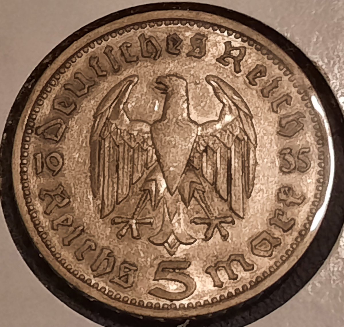 ZenNerdNitro's tweet photo. 🏴Infamy Friday🏴🤬 1935
Coin made by the Baddies. #silver #Germany #coins #valdemort https://t.co/qXLloLupi5