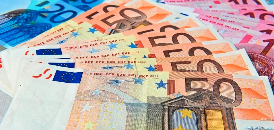 Si vous avez un blog, un site média, ou bien de contenus,
vous pouvez le monétiser en adhérant au programme d'affiliation proposé par <a href="/actupaie/">Fiche-Paie.net</a> pour le logiciel de paie utilisé par + de 100 000 professionnels en France métropolitaine et dans les DOM TOM.

A chaque vente, vous