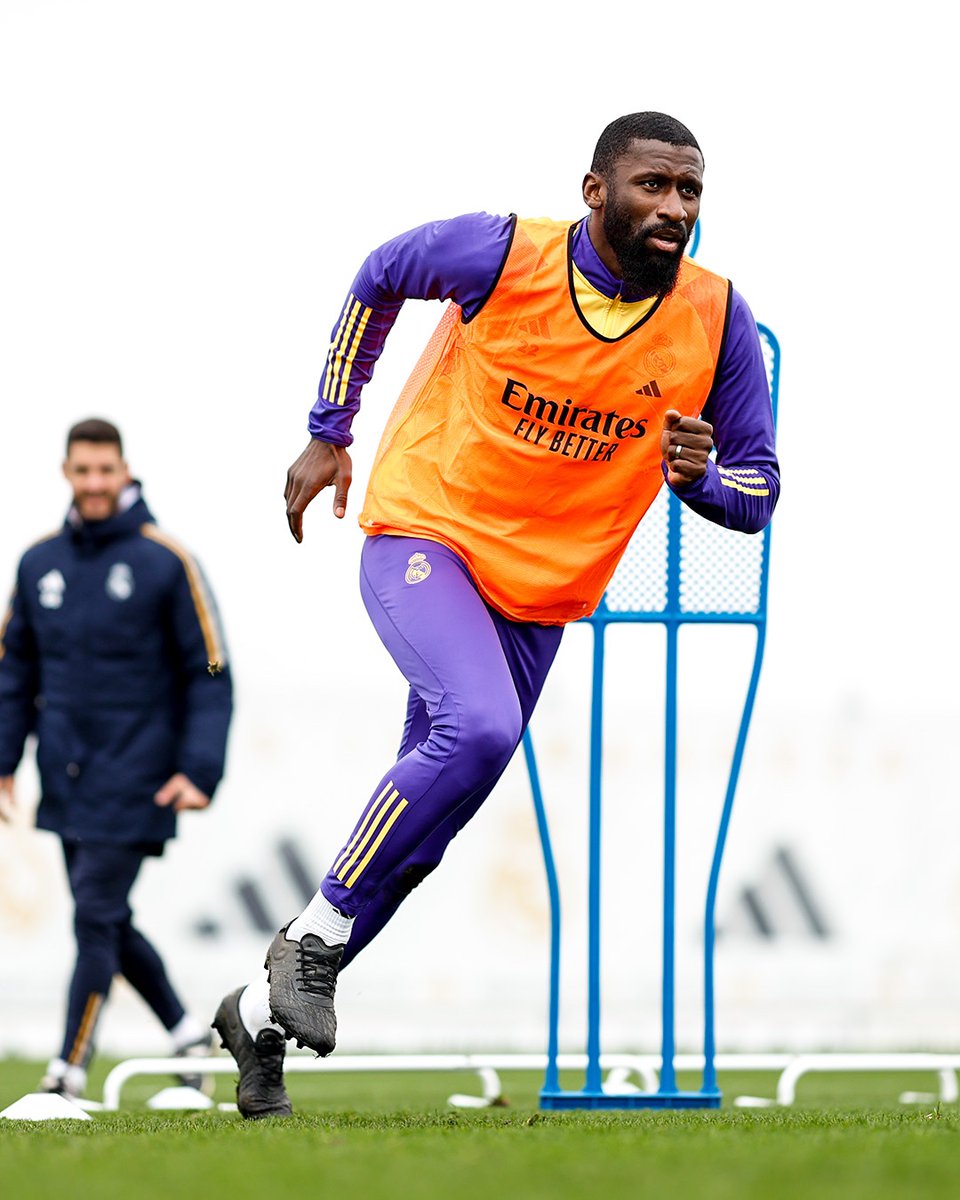MadridUniversal's tweet image. Image: Rüdiger during today's training session.