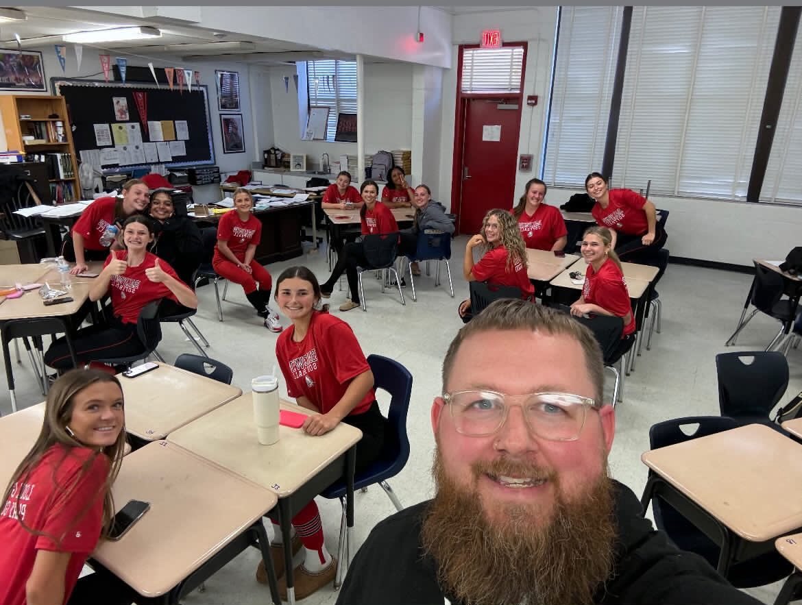 Jazzy_2026's tweet photo. So much more than just a game for us…We had an amazing time talking to our favorite security guard Mr. Scott. Can’t wait for the season to start❤️🖤🤍 

#StayLinked #SpeakLifeIntoOthers 
#BaldwinSoftball #CSA 
@Baldwinsoftbal1 @bmsh_athletics @DuvalSports @CSA_Athletes https://t.co/cxYEk0TEvE