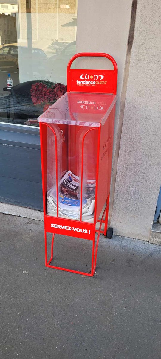 CONTACTIMMOLH76's tweet photo. Le journal #tendanceouest du mois de Février en libre-service dès à présent dans toute notre ville.
Un distributeur est disponible devant notre agence. 
Bonne lecture 😃 https://t.co/udQSoPPnul