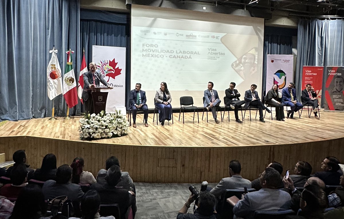 CanEmbMexico's tweet photo. Ambassador Graeme C. Clark visited Zacatecas to participate in the Mexico-Canada Labour Mobility Forum #OpenPathways where different programs that facilitate access to employment in Canada were presented. https://t.co/anS5nmLugj
