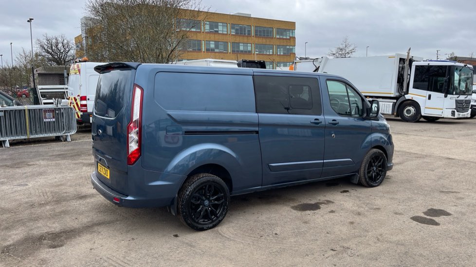 CVAAuctions's tweet photo. Stop! We have just the thing you have been looking for and this is ready to drive straight out of our #hemel Branch this Thursday 15th February 🧑🏼⚖️ contact us today to arrange your viewing 📞01442835698 2021 Ford custom crew #crewvan #fordcustom #customcrew #fordvan https://t.co/6Fuq2b9JDE