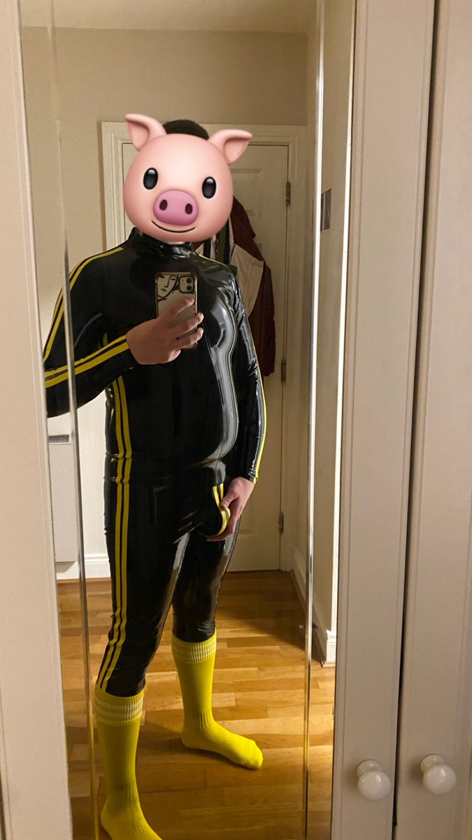 Do I know any rubber pigs heading to <a href="/RubberUndergrnd/">Rubber Underground</a> tonight?