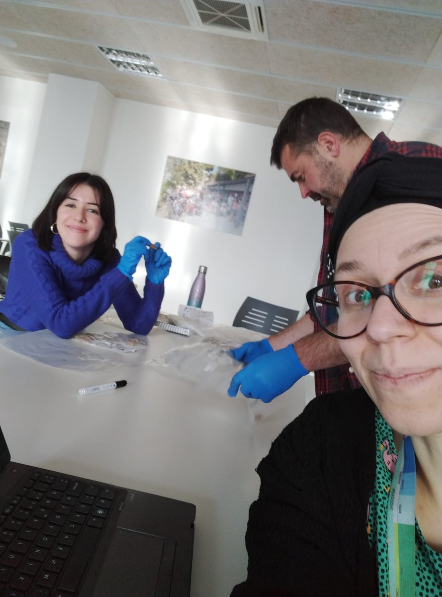 We welcome Martina Cau to the Palaeoanthropology Lab. Martina is a Master's student at the University of Cagliari (IT) she undertaking an Erasmus Traineeship to specialize in palaeoanthropology. #lab #newmember #Anthropologystaff