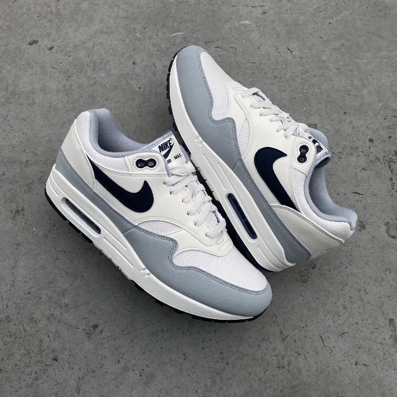 thesolesupplier's tweet photo. The Nike Air Max 1 Platinum Tint is too clean 😮‍💨