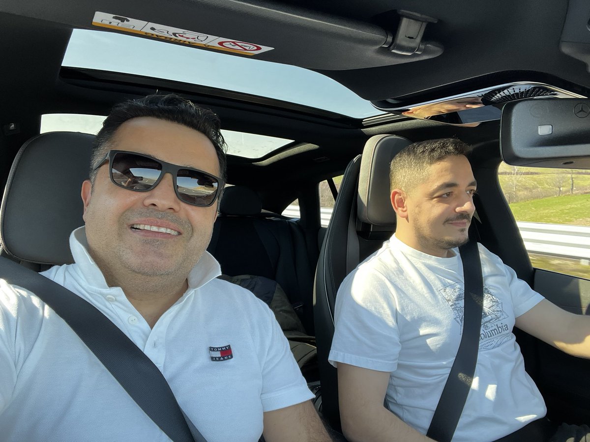 kivancozbilgic's tweet photo. Cumartesi günkü Matriks Akademi buluşması için @seckindurgay ile Ankara yollarındayız. 🚔

Gelecek arkadaşlar için çam sakızı çoban armağanı hediyelerimizi de yüklendik. 🎁

Yarın saat 11.00’de görüşmek üzere. 👋🏻 https://t.co/anBPV0BhnG
