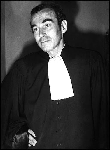 Rarement une existence se sera confondue de façon si absolue avec des convictions. Ses mots, sa voix, sa pensée nous obligent tous. 

Robert Badinter nous a quittés mais son engagement demeure en chacun de nous à chaque fois que nous revêtons la robe. Il nous inspirera toujours.