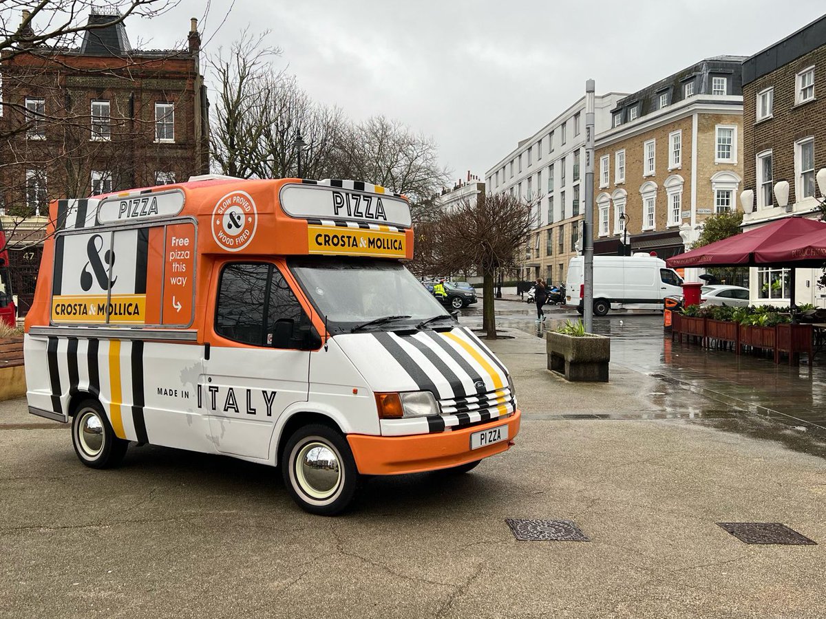 We have arrived @crostamollica Polygon Square, Clapham for #nationalpizzaday 🍕🍕

Come see us for #freepizza. 

#pizza #pizzavan #icecreamvan #clapham #london #londonlife #productsampling