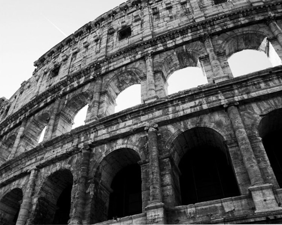 MFWINES1973's tweet photo. “Chiusa una porta si apre SEMPRE un portone! Ma potrai vederlo solo se saprai mollare la presa togliendo gli occhi da quella porta che si è chiusa, se saprai lasciare andare il tuo passato”. https://t.co/RNcTH4YFY1