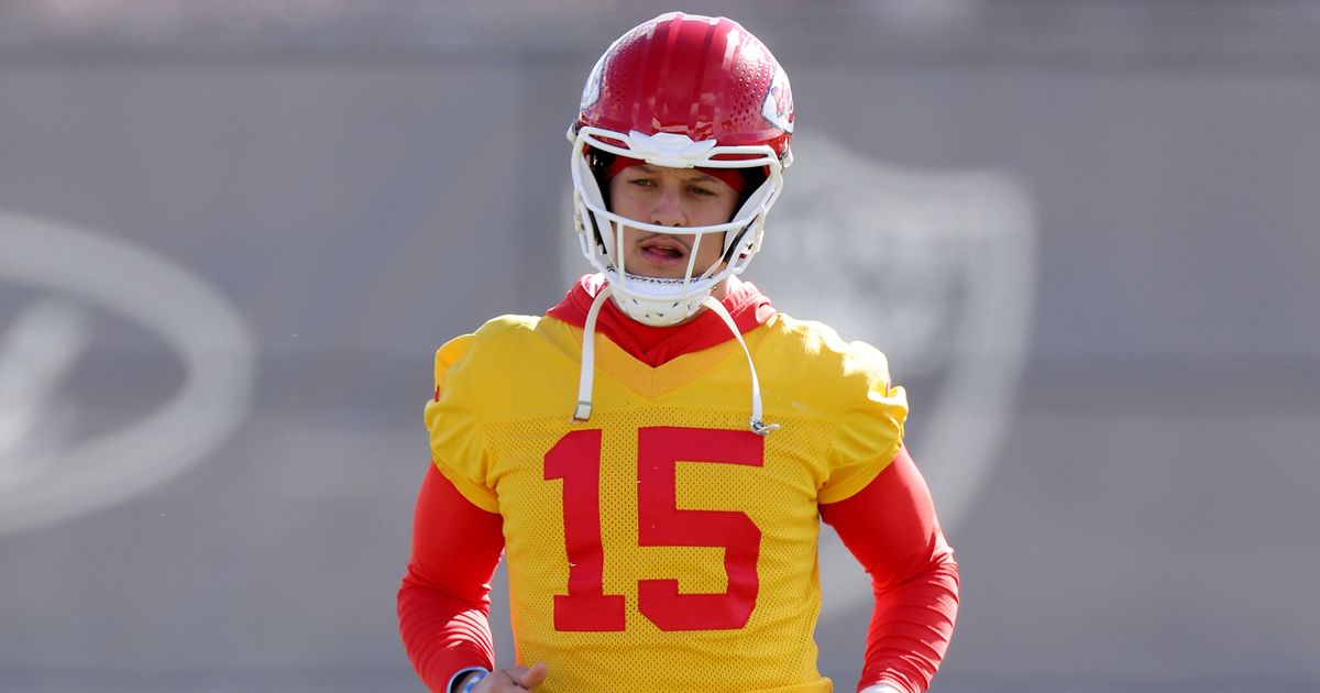 Mirror NFL tweet media