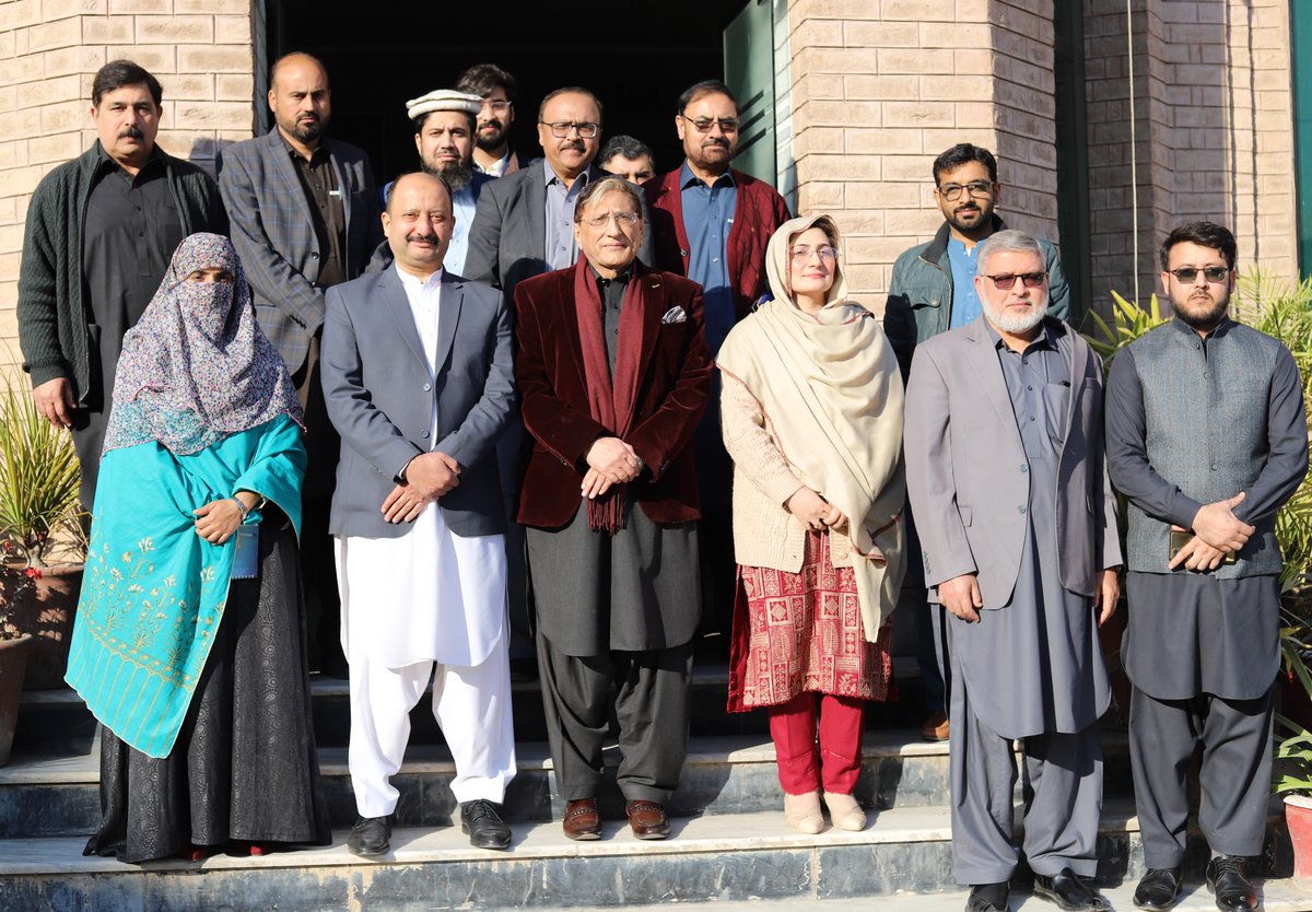 kpra_official's tweet photo. Caretaker Minister for Finance, Revenue and Excise Mr. Ahmed Rasul Bangash visited KPRA's headquarters. Newly posted DG KPRA Fouzia Iqbal and former DG KPRA Abidullah Kakakhel briefed the minister on the working of #KPRA. https://t.co/QaPx4H2uBB