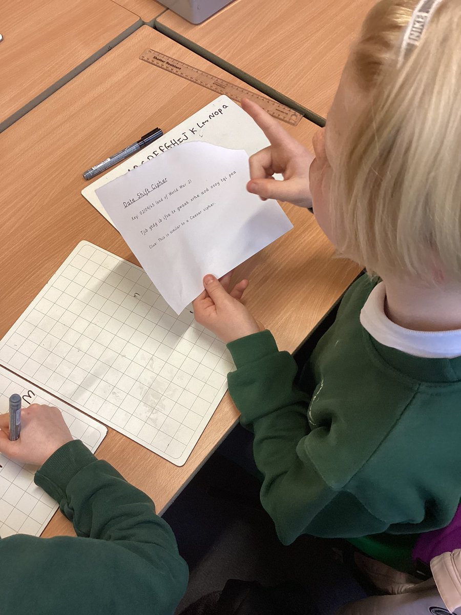 Year5Markeaton's tweet image. 🧠💪💚 Problem solving at its finest in Hazel Class! Today we are being WW2 code breakers! How would you fair? #MPSComputing