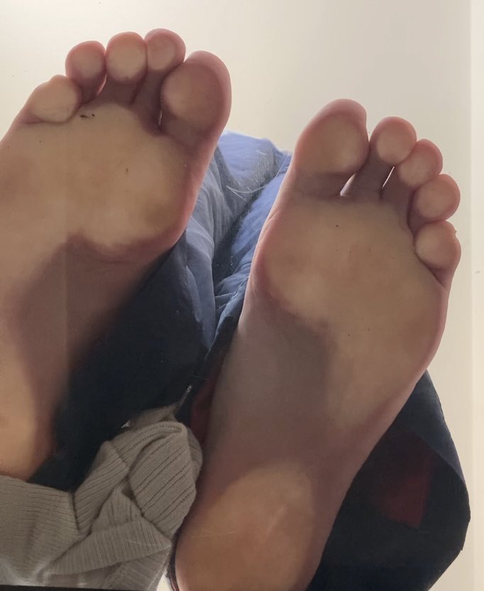foot_squash's tweet photo. Your view under my feet
#malefeet #underglass https://t.co/yg60qDrudK