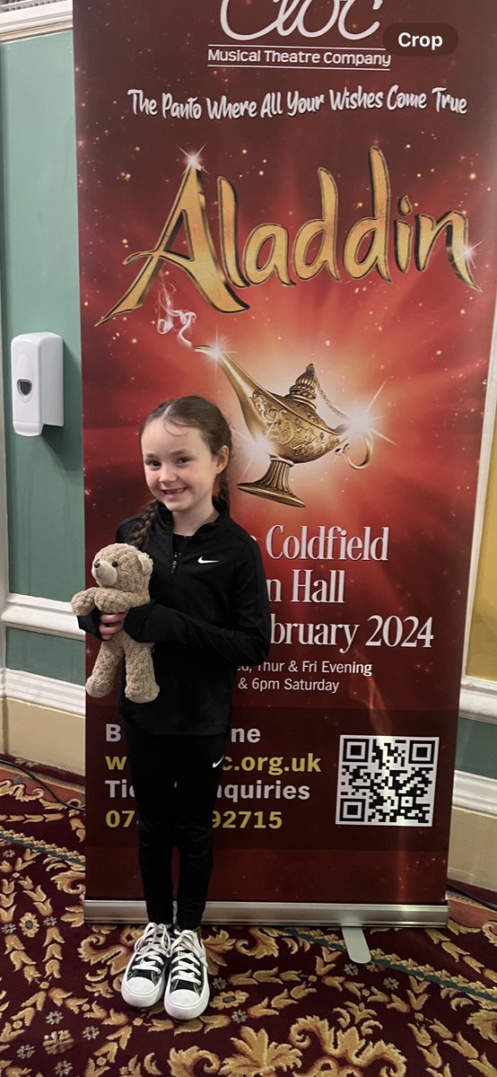 KerrySaul03's tweet photo. @StBernsPrimary Barney the bear had a great time coming home with Orla, they enjoyed reading together and went the pantomime to watch Aladdin 🎭🧸📚#readingforpleasure #2SHstorysuitcase https://t.co/6aHtuEA59x