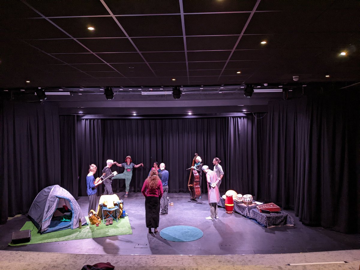 Borrowed some small people this morning to take to A Day at the Pond by <a href="/theoae/">OAE</a> and <a href="/southasianartuk/">South Asian Arts-uk</a>, supported by <a href="/OrchestrasLive/">Orchestras Live</a> and East Riding Arts as part of #ClassicallyYours. Lovely way to spend a morning 😌