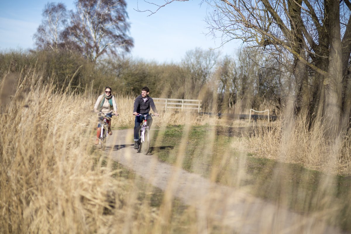 Enthusiastic about boats, bikes and all things outdoors? This job opportunity could be for you! We're looking for someone who wants to help people get the most from their visit and build a great all-round outdoors experience at Wicken Fen: bit.ly/boat_and_cycle… 📸John Miller