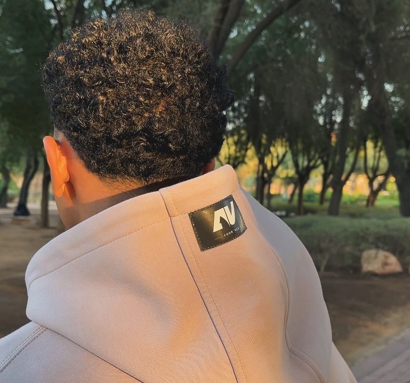 fourveee's tweet photo. لا تعليق 😎

4V Store: https://t.co/NTQAPyIFv0

كود خصم اضافي 4vee 

#يوم_الجمعة #جمعة_مباركة #فيلم_درويلة #ElectionResults  #تركي_ال_الشيخ #الشتاء #ملابس #هوديز #بلوفر https://t.co/sNucptqpdx