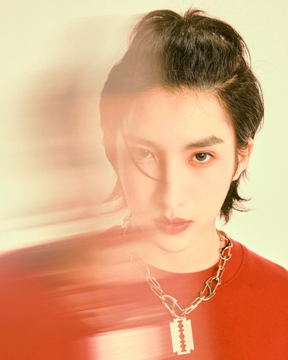 Noeul_lee6's tweet photo. 新年快乐，祝大家，龙年行大运，发大财 happy Chinese New Year #BoNoh #MagentaBoy #Noeulnuttarat https://t.co/ffxkWzcrxy