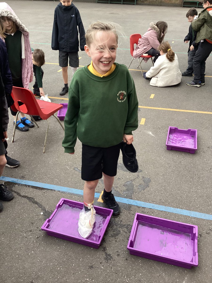 Year5Markeaton's tweet image. 🧠💪Ahhhh, trench foot. Better design and make a boot which repels water and keeps feet warm all at the same time! #MPSScience