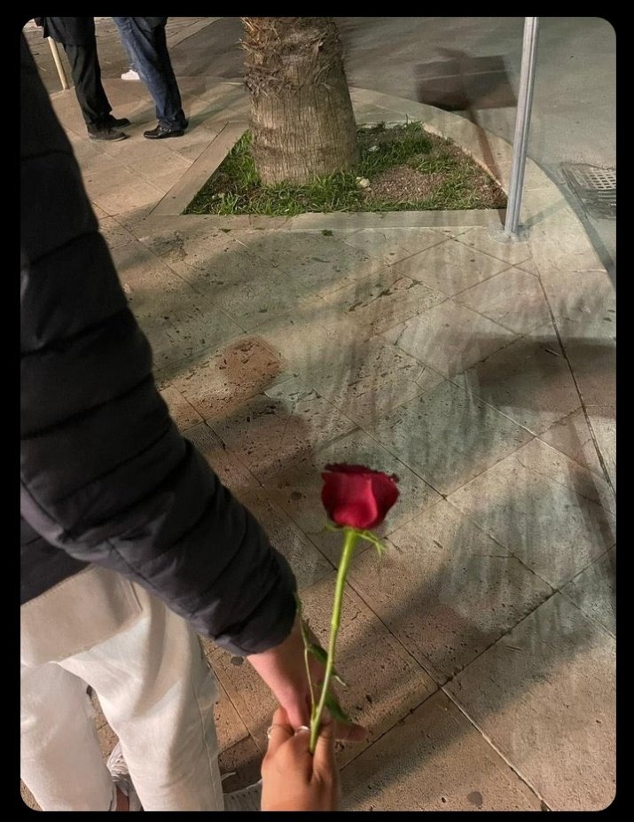 I still fall in love with you everyday.♥️
مازلت اقع فى حبك كل يوم .♥️