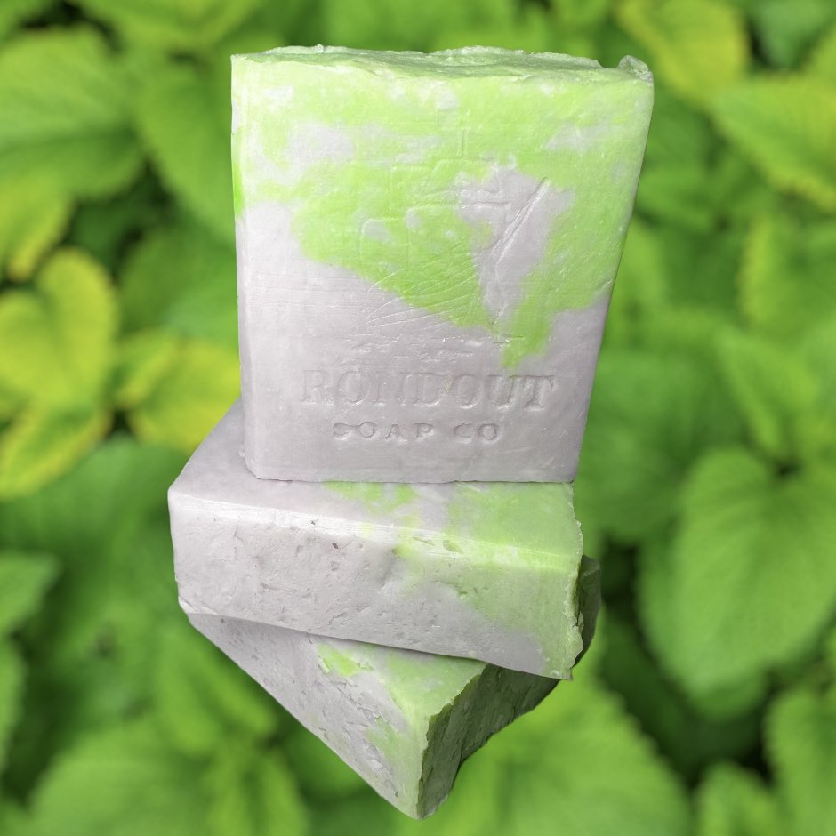 RondoutSoapCo's tweet photo. Lavender Mint soap 🪻🌿 https://t.co/tyJNBVI7Dr