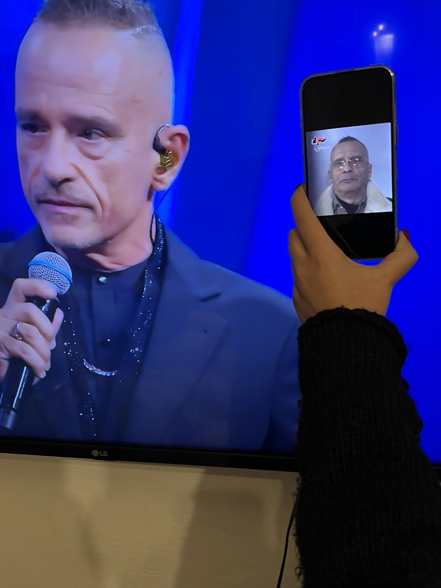 FraTambo's tweet photo. Trova le differenze @stoca_z https://t.co/2Uf20IJkGP
