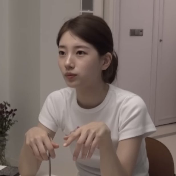 baereongi's tweet photo. the definition of natural beauty ❤️‍🔥

#SUZY https://t.co/igxVExQj96