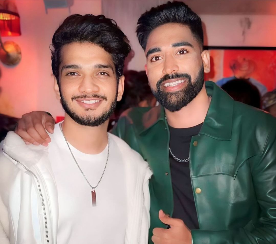 Zquamar_786's tweet photo. Munawar with Miyaa Magic Siraj

RISING PHOENIX MUNAWAR https://t.co/qYBBw1Qf9Z
