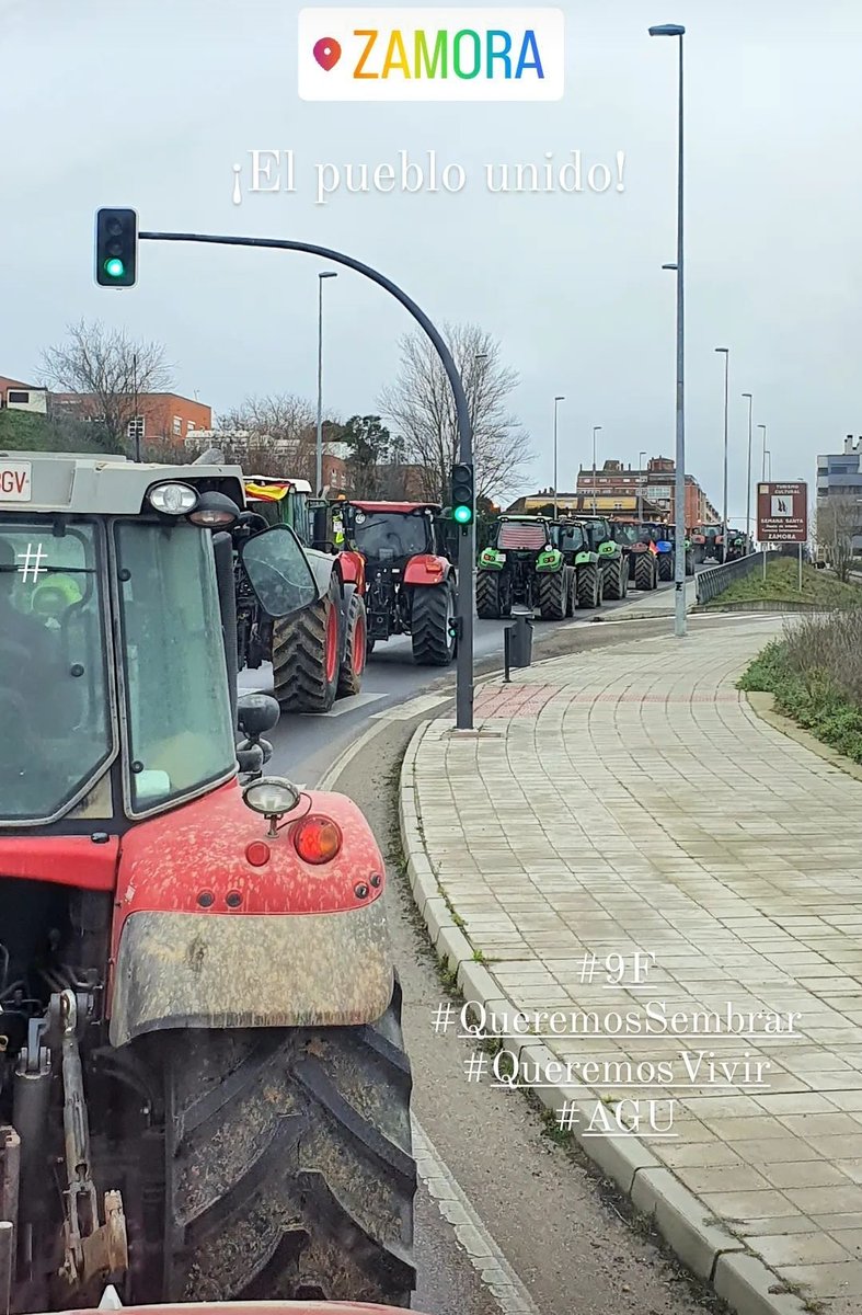 titochapini's tweet photo. #TractoradaNacional https://t.co/NpHXjVkuds