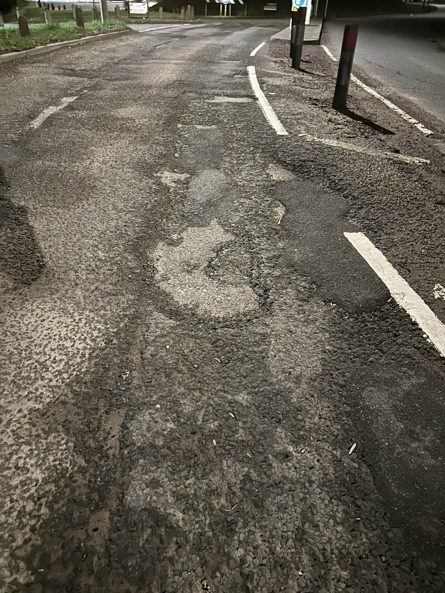 stevieweemanw's tweet photo. More horrendous road surfaces logged on @cardiffcouncil website. Looks like a car suspension testing road!! #radyr #pothole https://t.co/3SQy57gogR